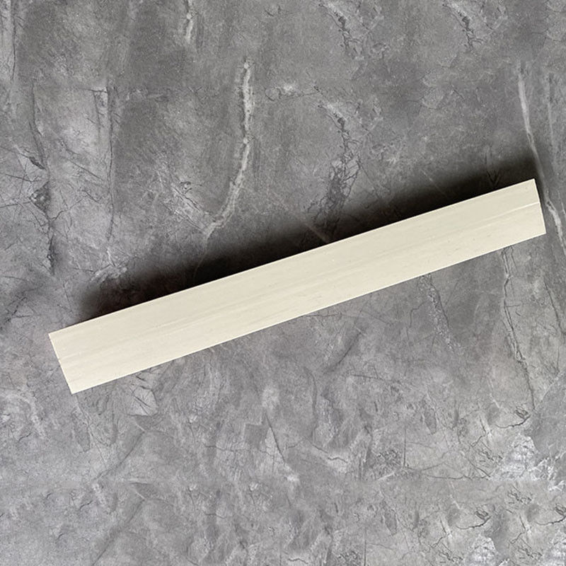 Süpermarketler İçin Uzunluk 2m 2.7m 3m PVC Süpürgelik Plastik Uygulaması