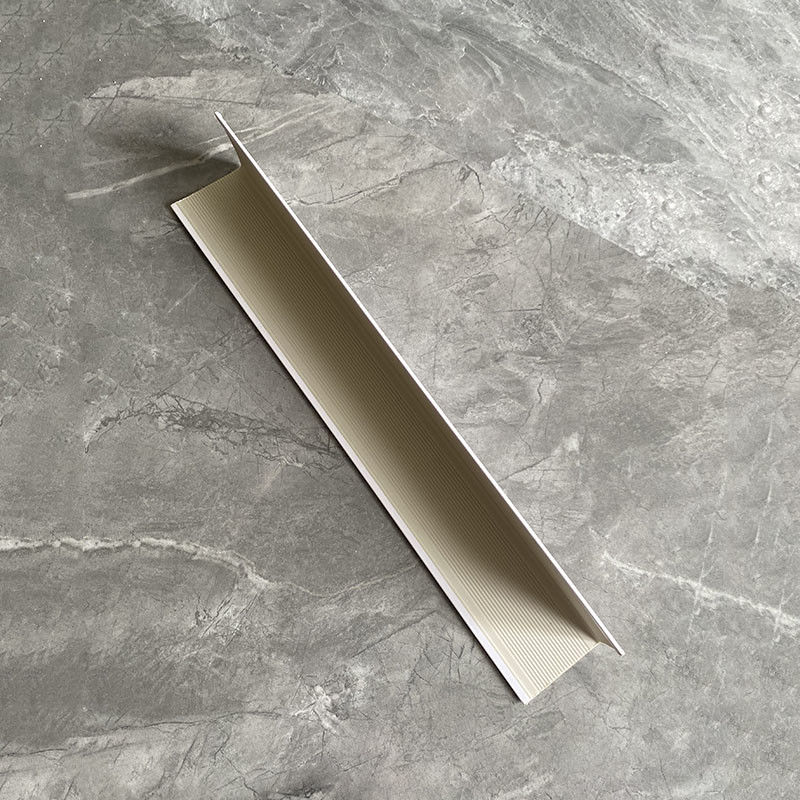 Kurulumu Kolay Pürüzsüz Yüzeyli Duvar PVC Köşe Koruyucular 55 * 55mm